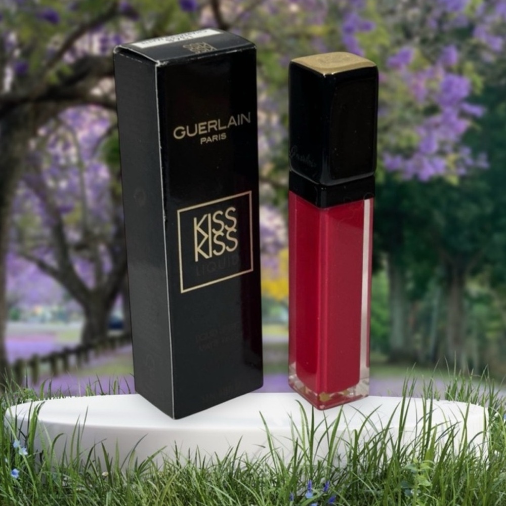 Guerlain Paris Kiss Kiss Liquid Lip Gloss - Bold Red